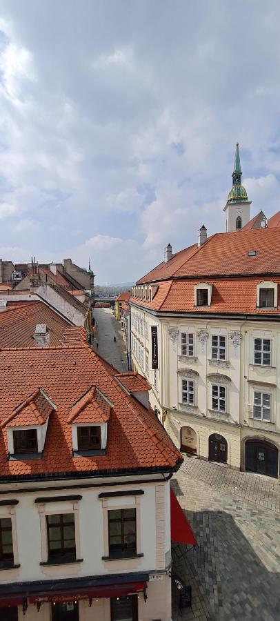 Extralarge Queen Room In The Heart Of Bratislava With Terrace Exteriör bild