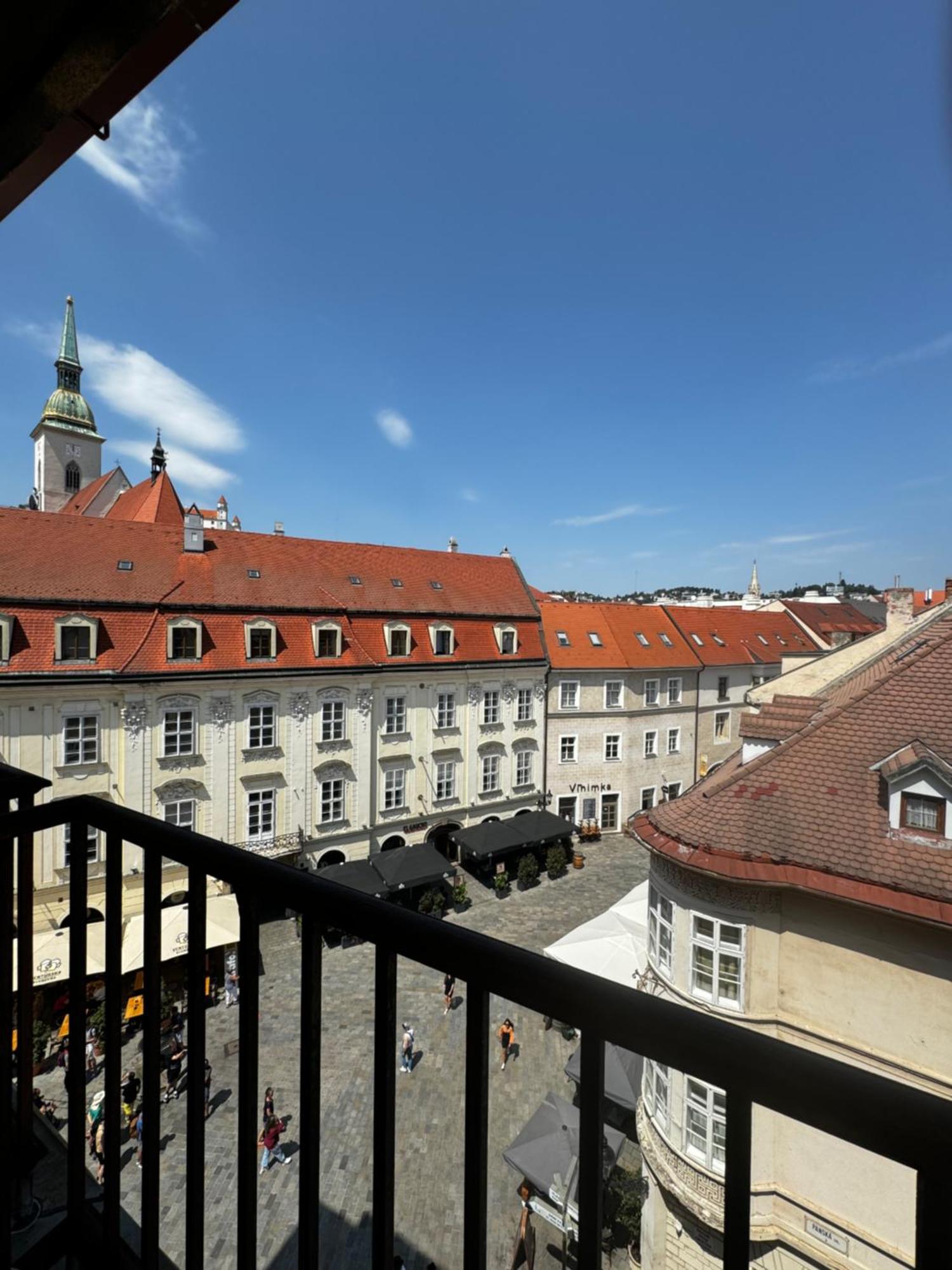 Extralarge Queen Room In The Heart Of Bratislava With Terrace Exteriör bild