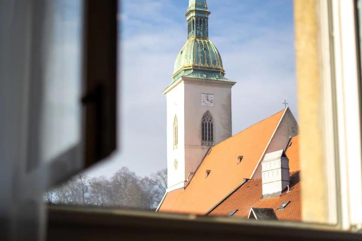 Extralarge Queen Room In The Heart Of Bratislava With Terrace Exteriör bild